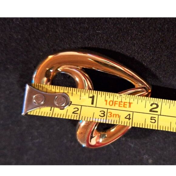 Givenchy Ladies Open Heart Brooch Pin - Picture 9 of 10